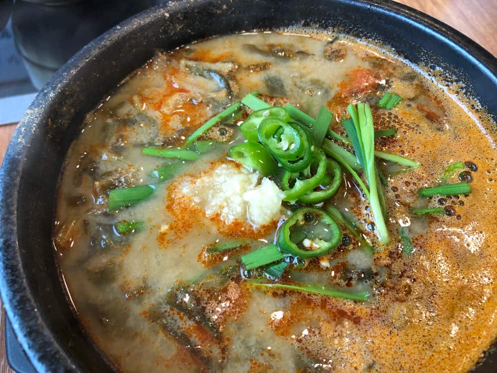 Korean loach soup photo taken by Hikko.ne from Shutterstock