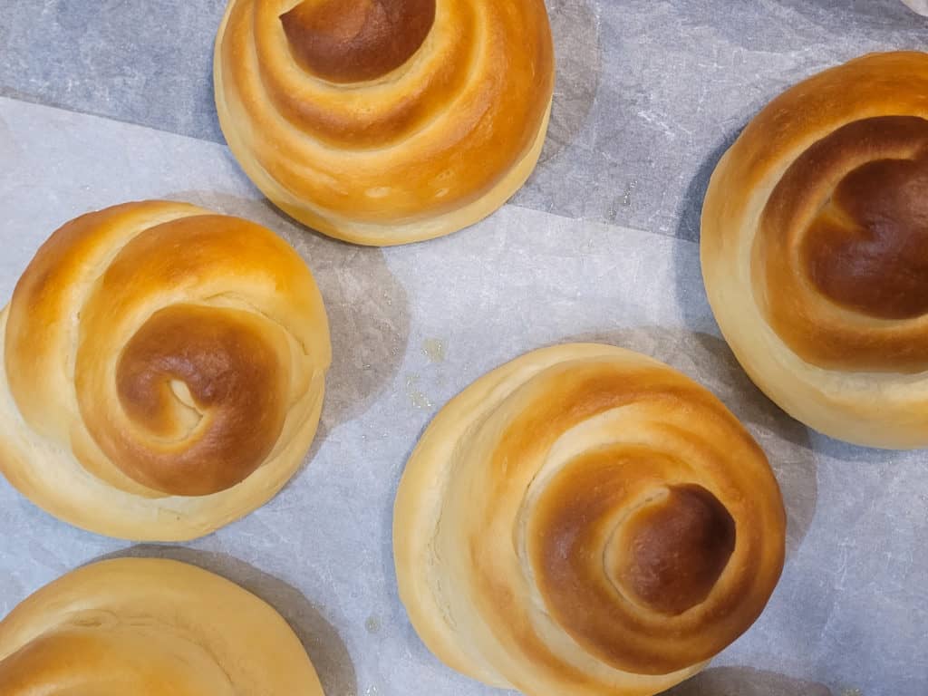 Baked ensaymada buns