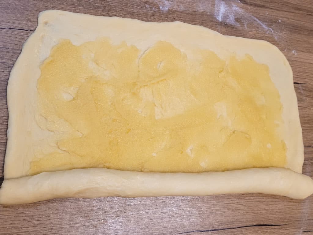 Halfway rolled dough with filling