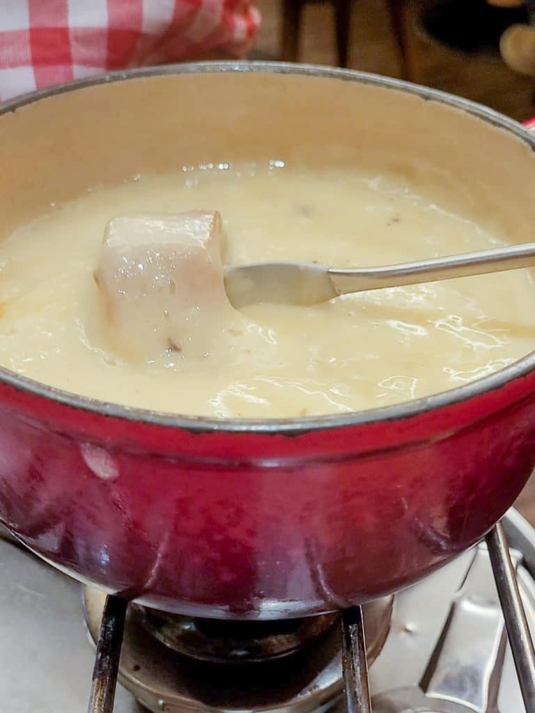 What to eat in Zurich: Mushroom fondue in a red pot